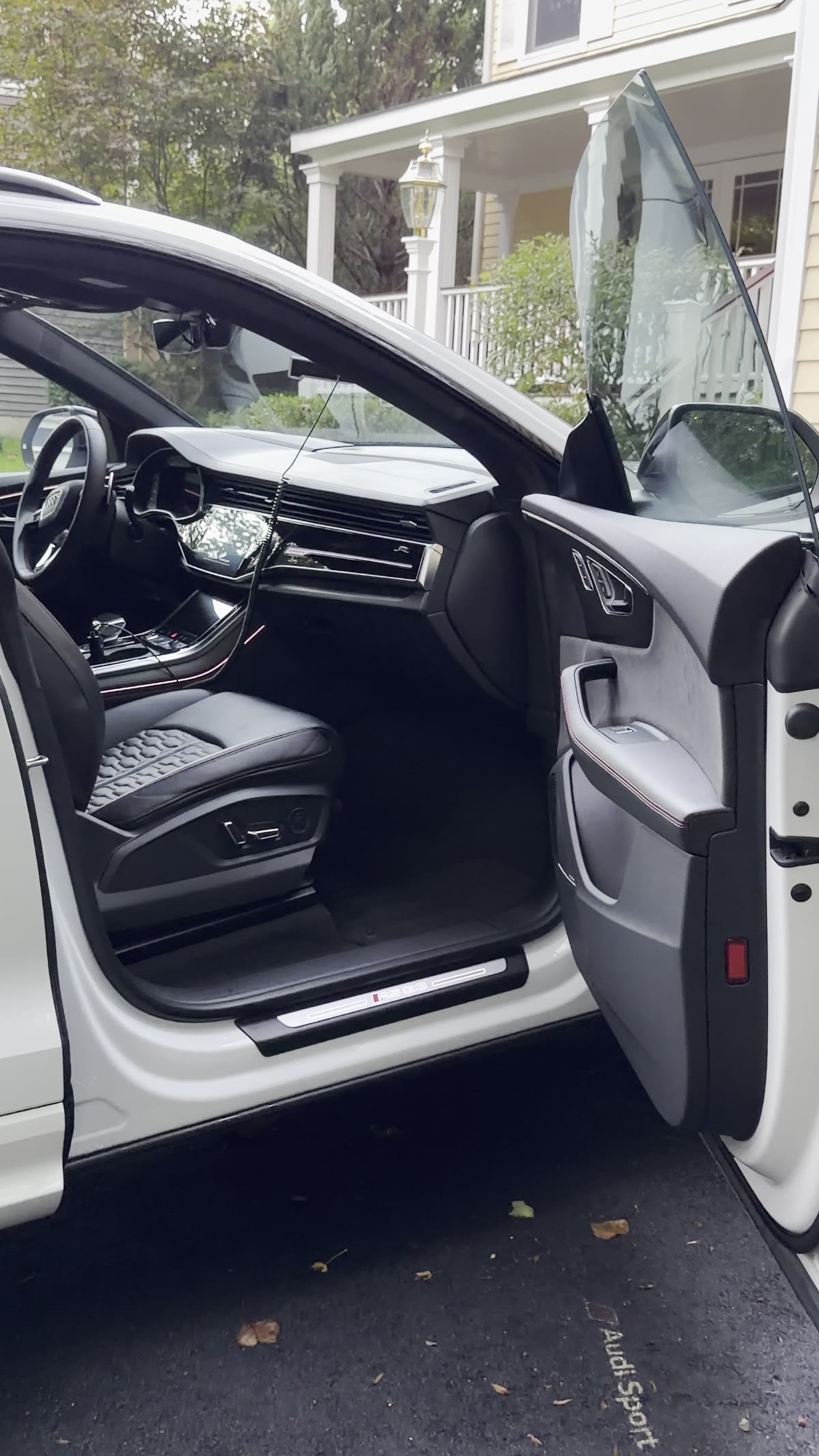 Audi RS Q8 interior detail